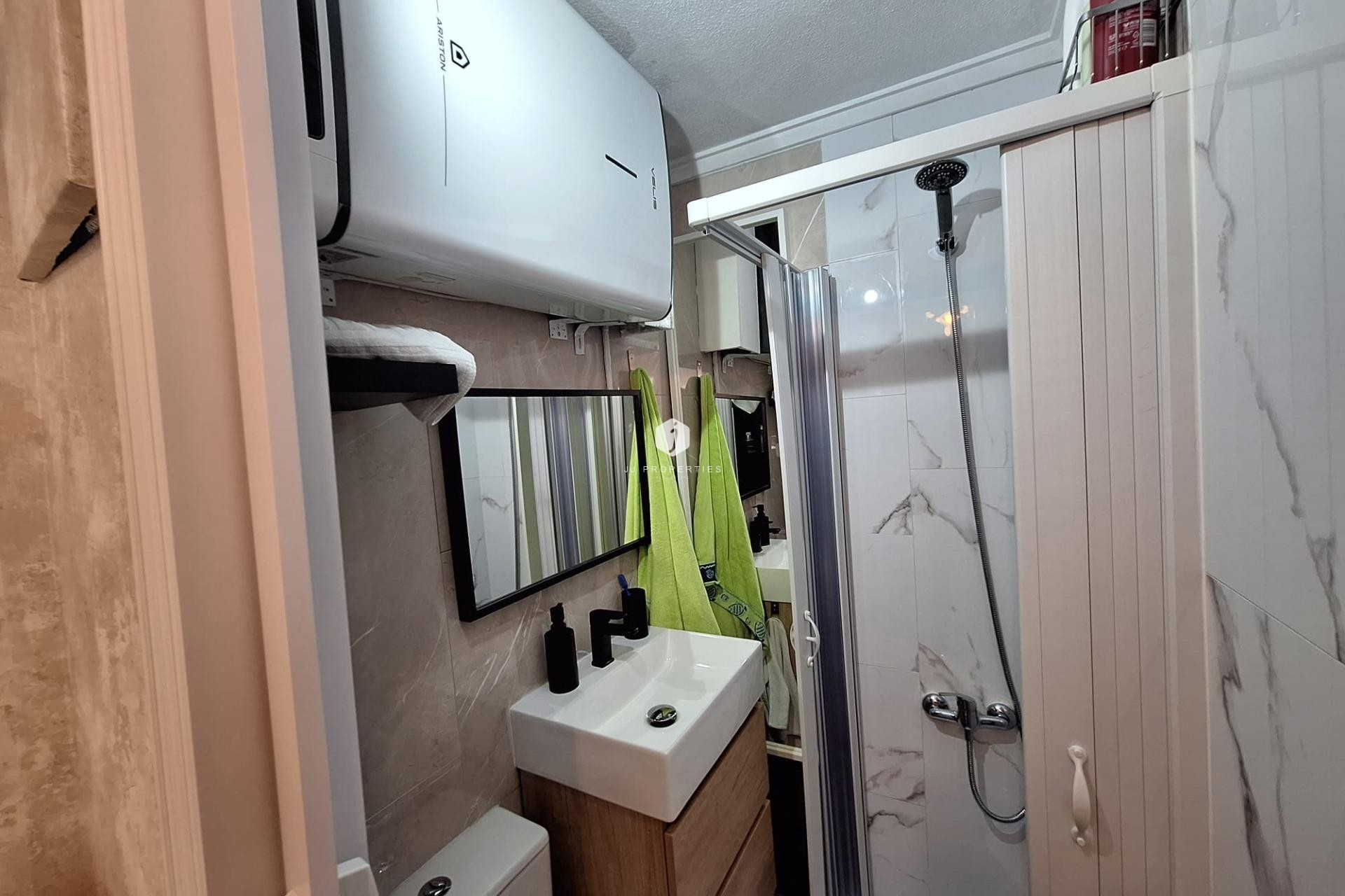 Tweedehands - Appartement / flat -
Torrevieja - Centro
