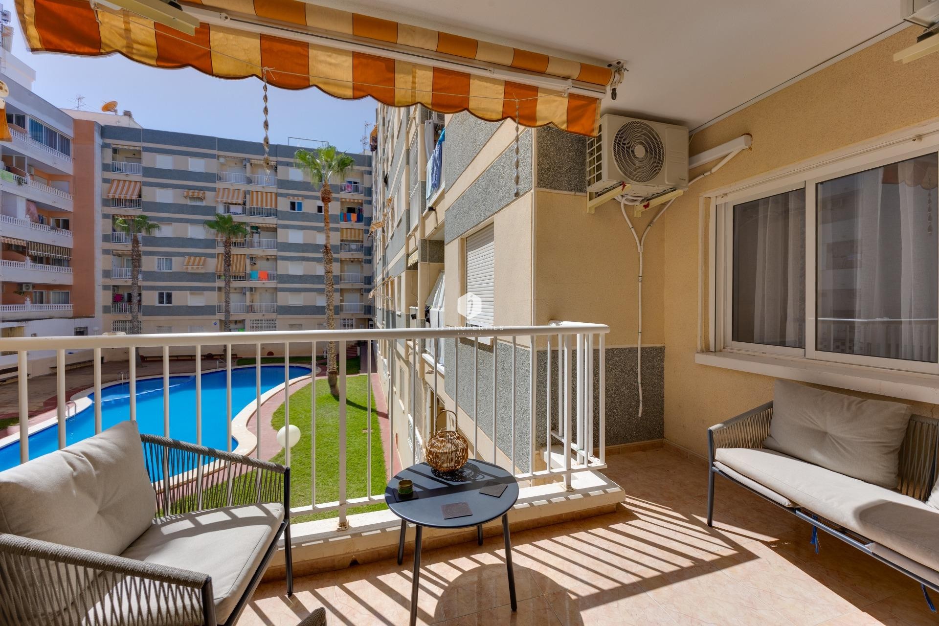 Tweedehands - Appartement / flat -
Torrevieja - Centro