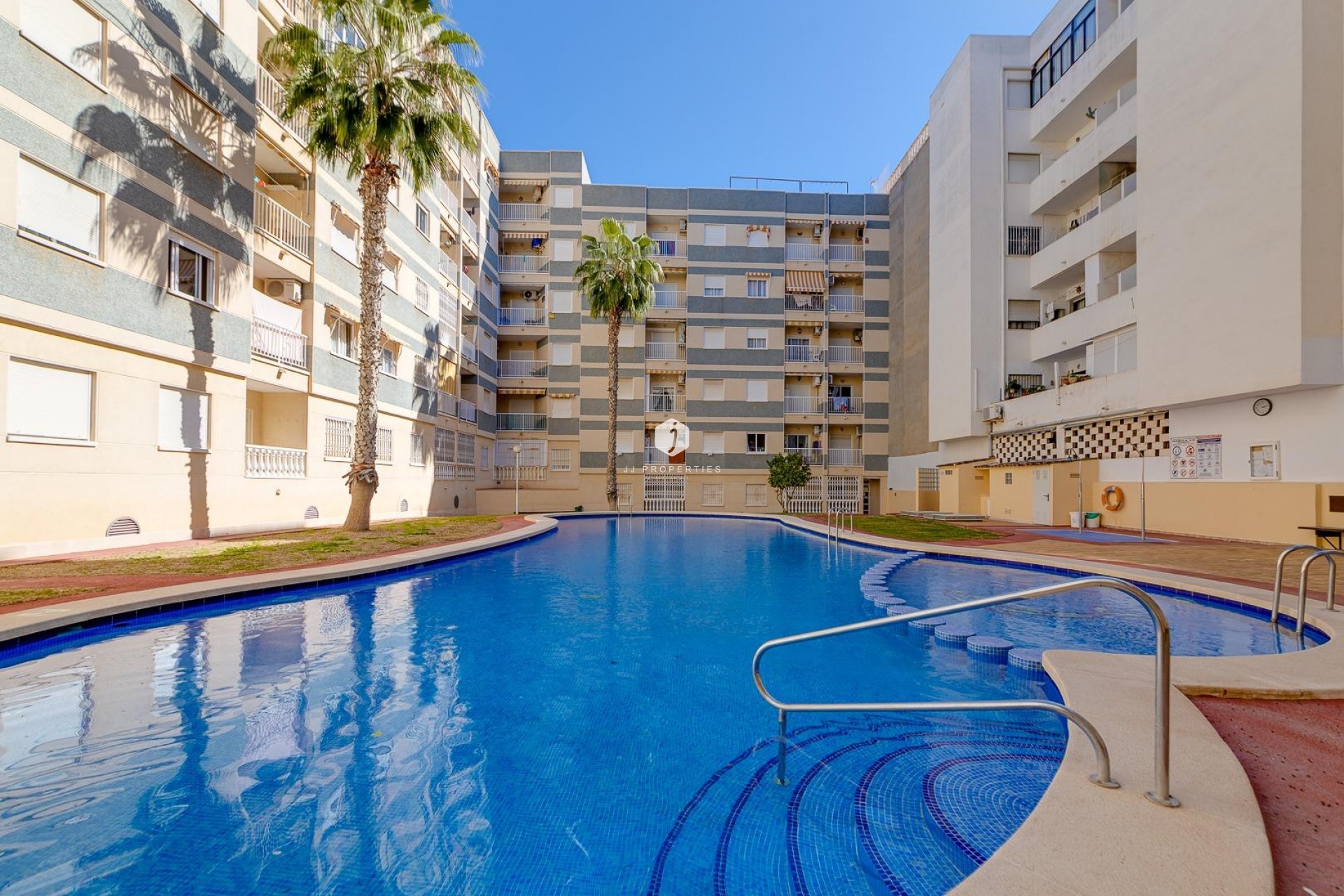 Tweedehands - Appartement / flat -
Torrevieja - Centro
