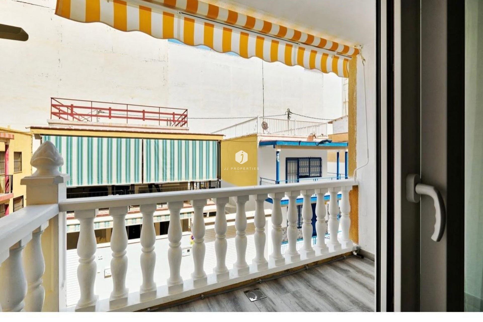 Tweedehands - Appartement / flat -
Torrevieja - Centro