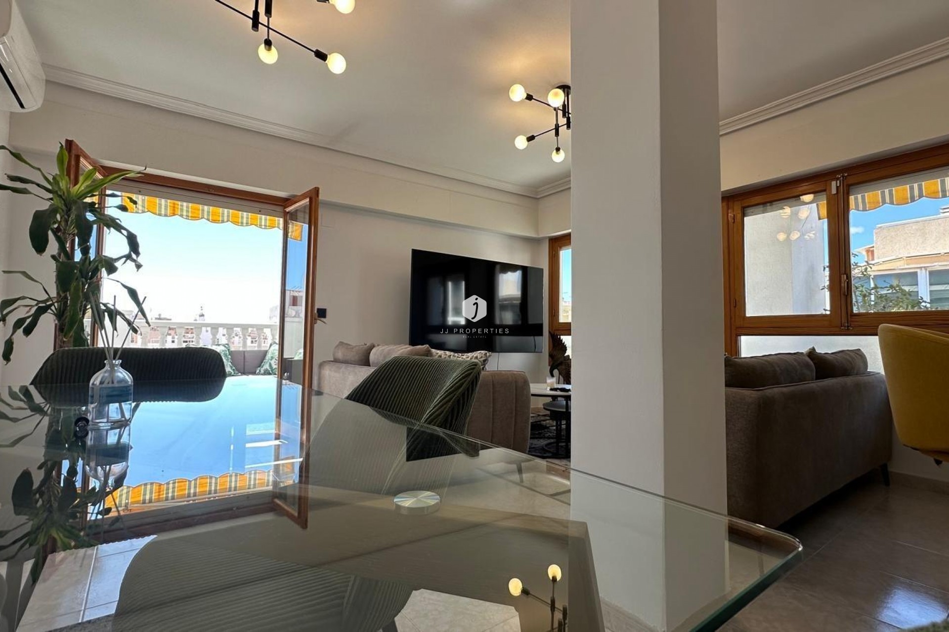 Tweedehands - Appartement / flat -
Torrevieja - Centro