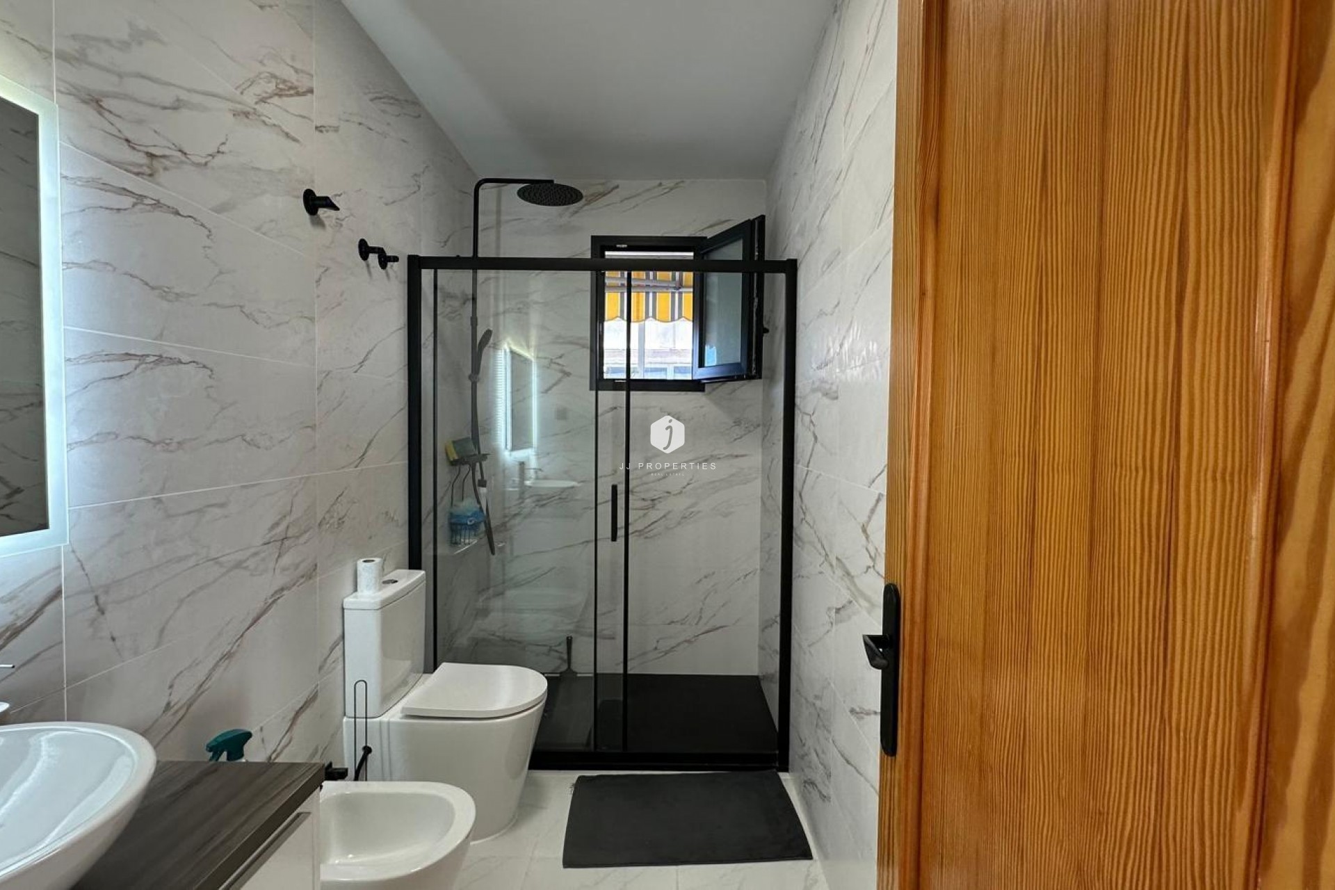 Tweedehands - Appartement / flat -
Torrevieja - Centro