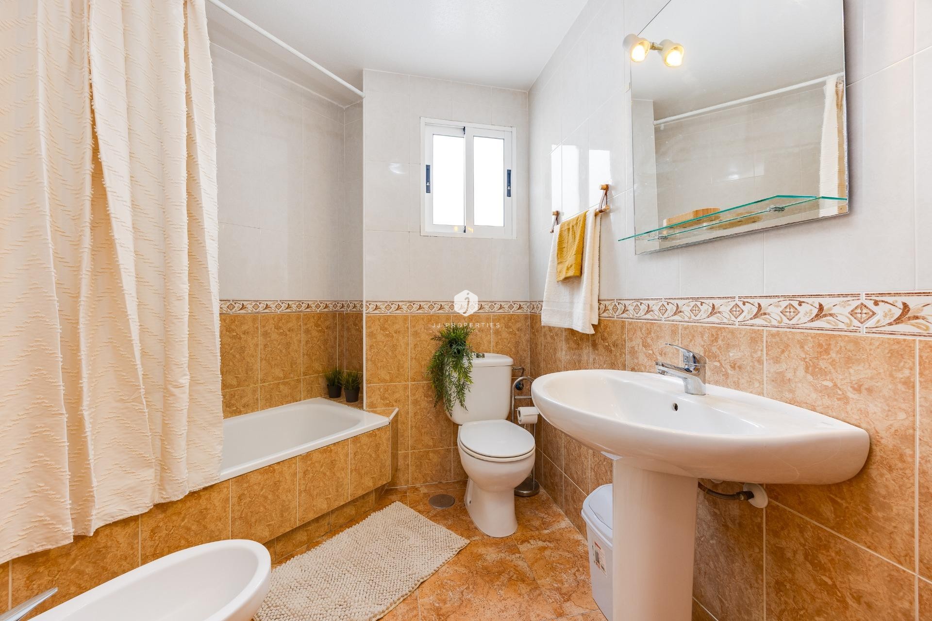 Tweedehands - Appartement / flat -
Torrevieja - Centro