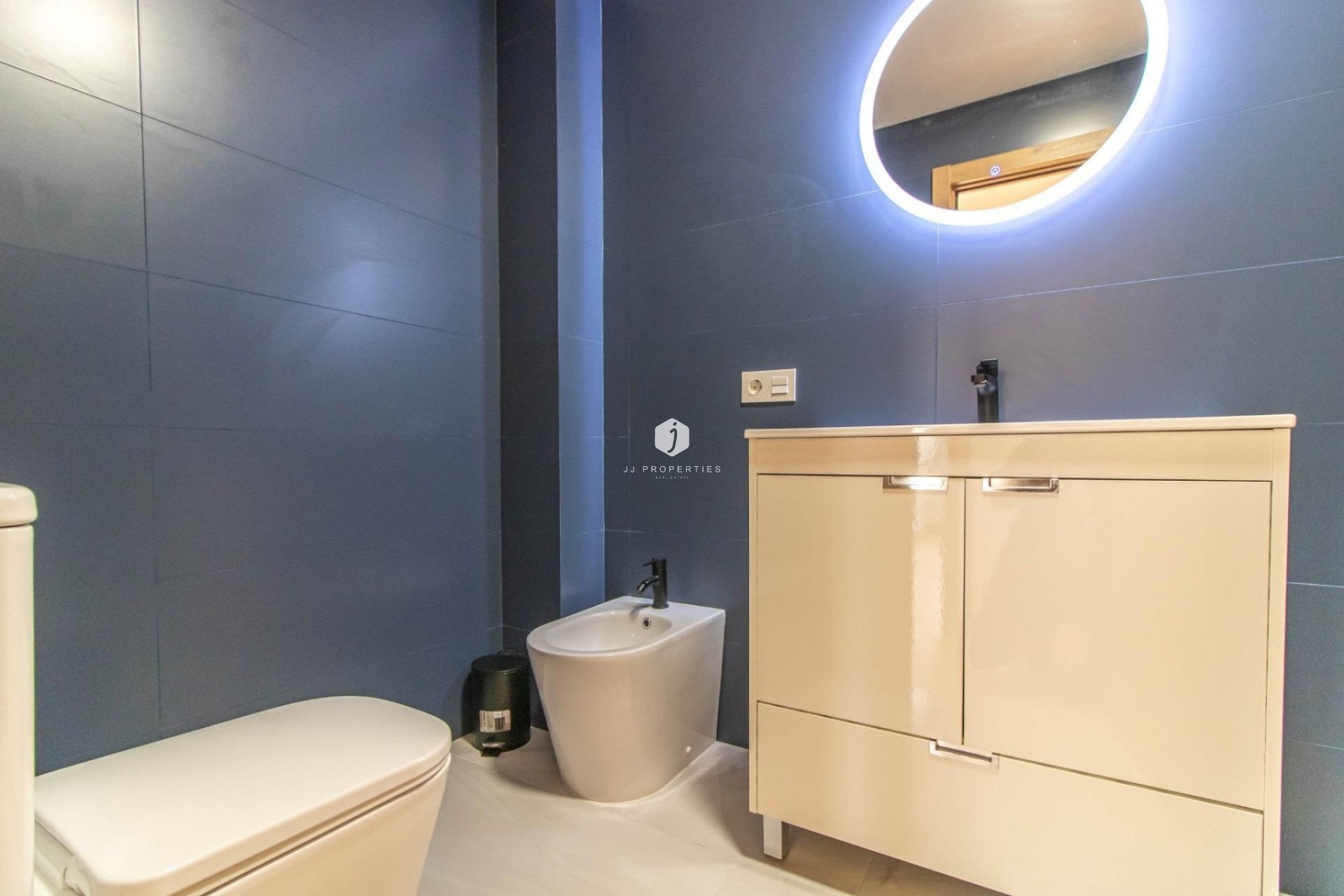 Tweedehands - Appartement / flat -
Torrevieja - Costa Blanca