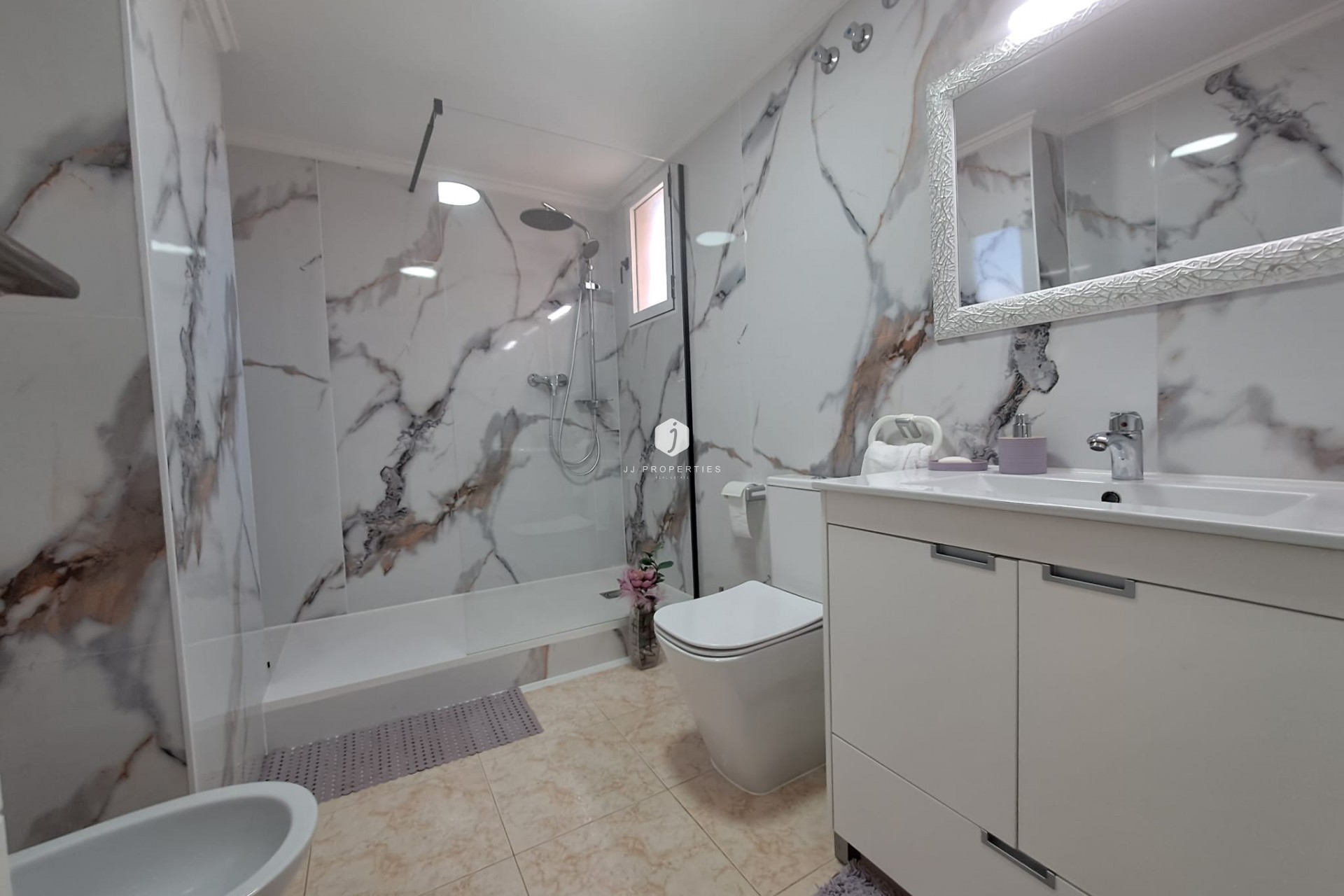 Tweedehands - Appartement / flat -
Torrevieja - Costa Blanca