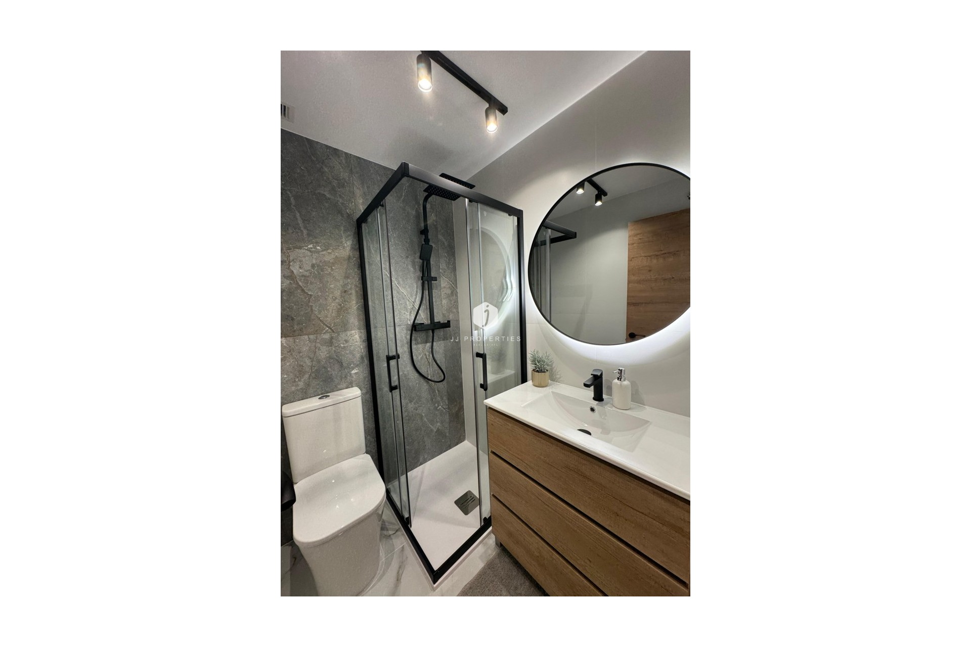 Tweedehands - Appartement / flat -
Torrevieja - Costa Blanca