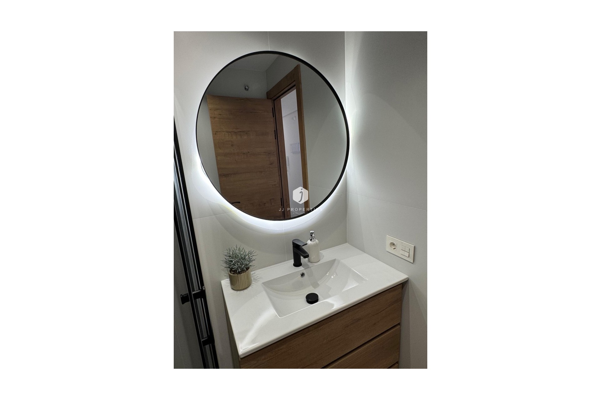 Tweedehands - Appartement / flat -
Torrevieja - Costa Blanca