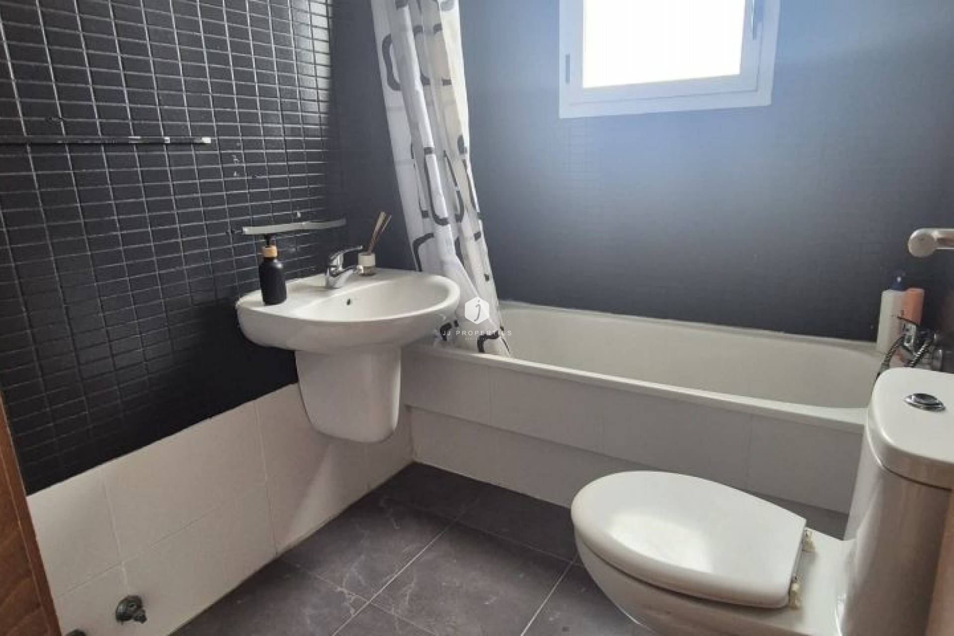 Tweedehands - Appartement / flat -
Torrevieja - Costa Blanca