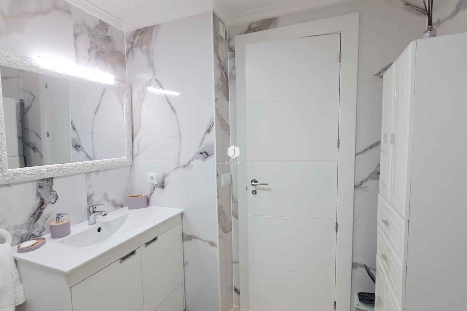 Tweedehands - Appartement / flat -
Torrevieja - Costa Blanca