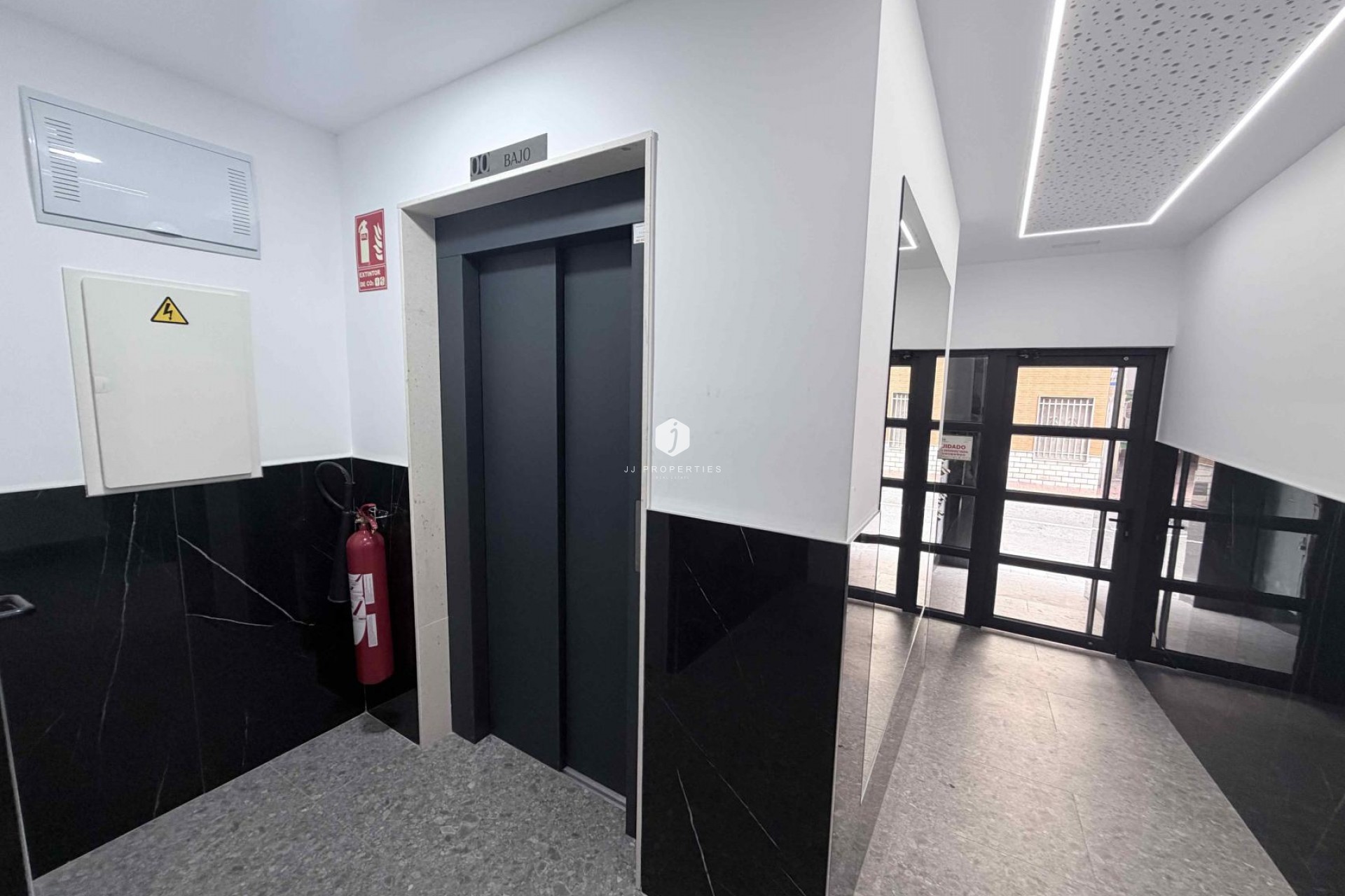 Tweedehands - Appartement / flat -
Torrevieja - Costa Blanca