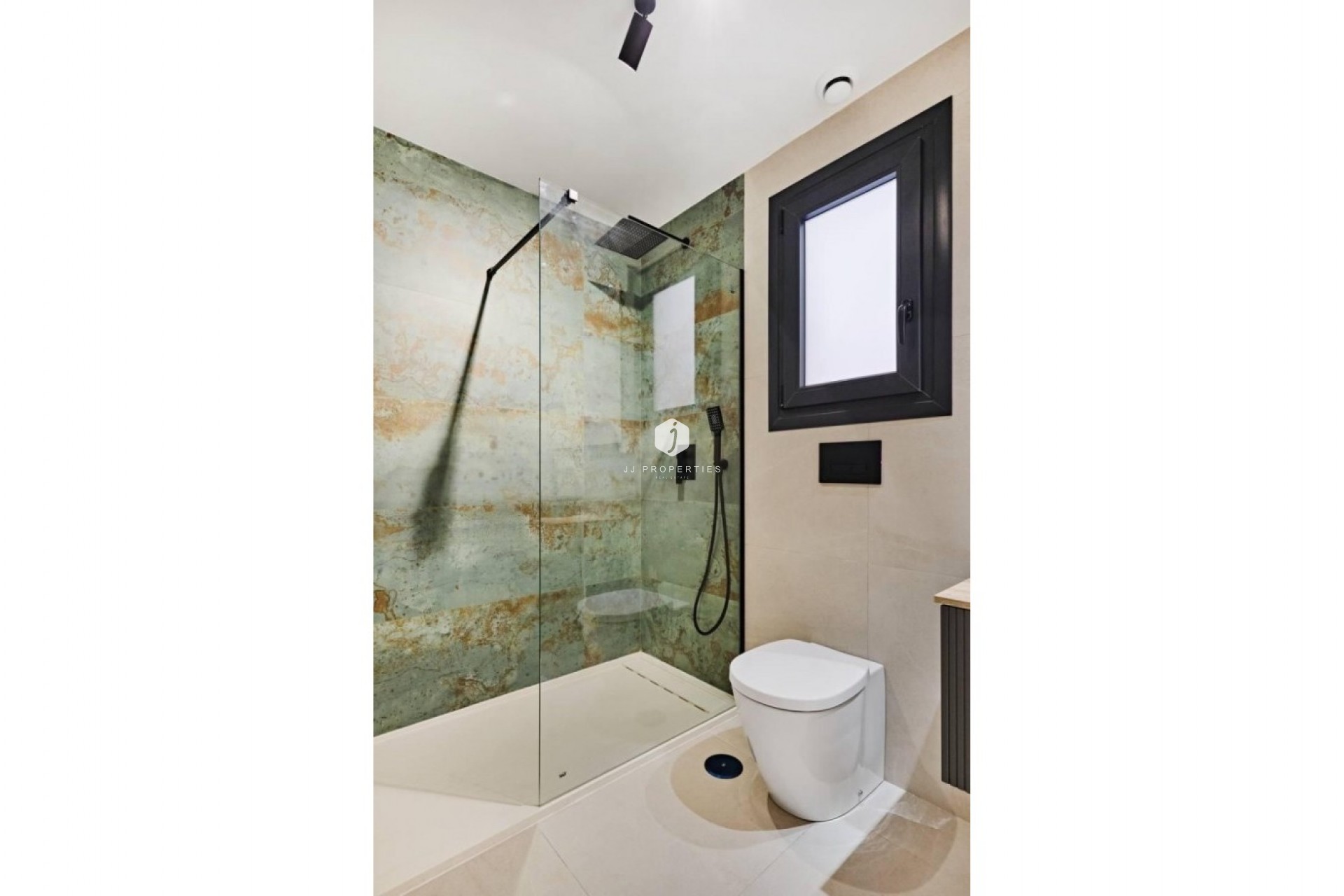 Tweedehands - Appartement / flat -
Torrevieja - Costa Blanca