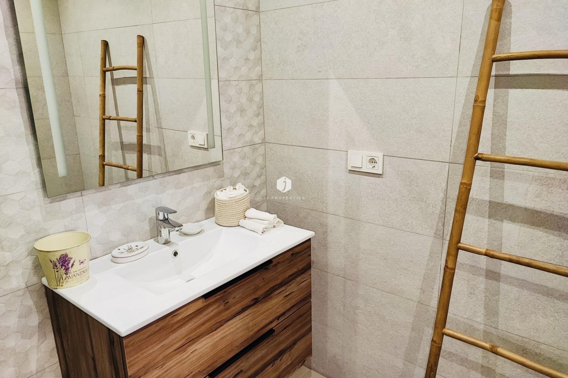 Tweedehands - Appartement / flat -
Torrevieja - Costa Blanca