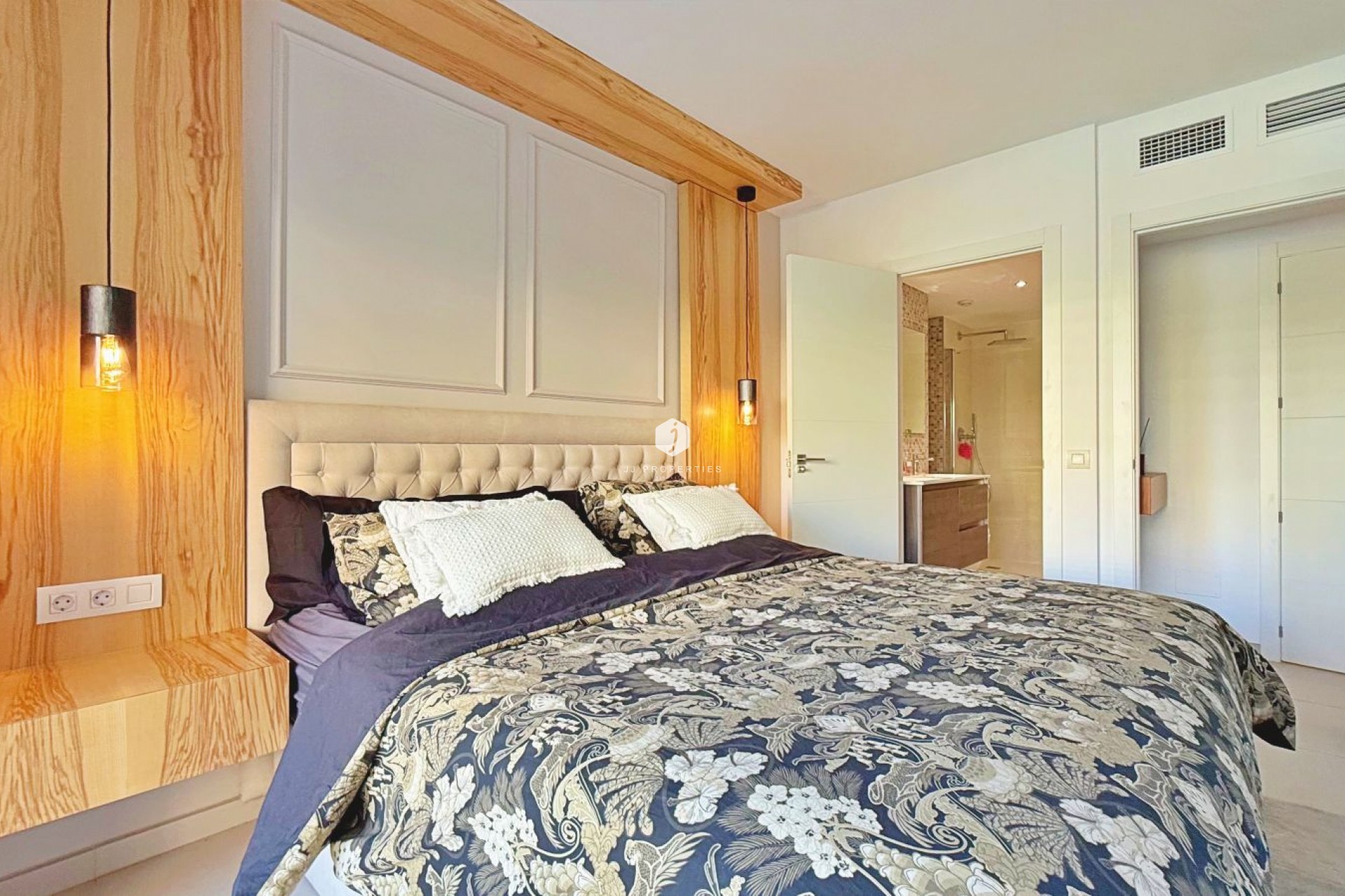 Tweedehands - Appartement / flat -
Torrevieja - Costa Blanca