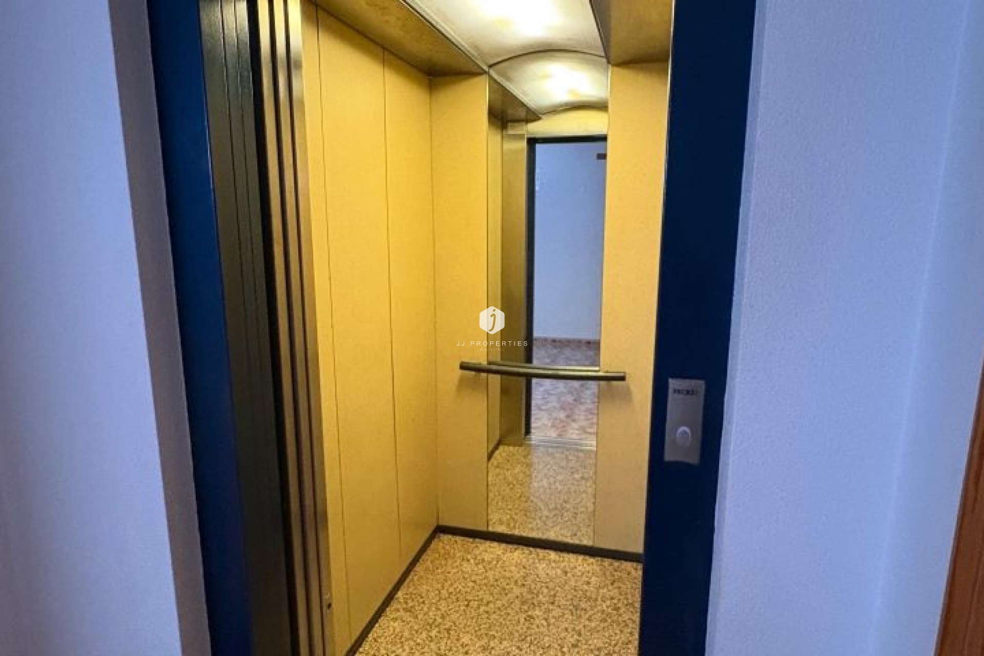 Tweedehands - Appartement / flat -
Torrevieja - Costa Blanca