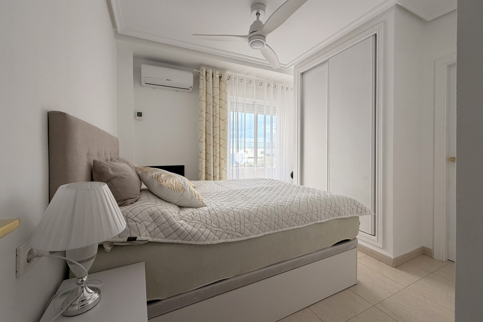 Tweedehands - Appartement / flat -
Torrevieja - Costa Blanca