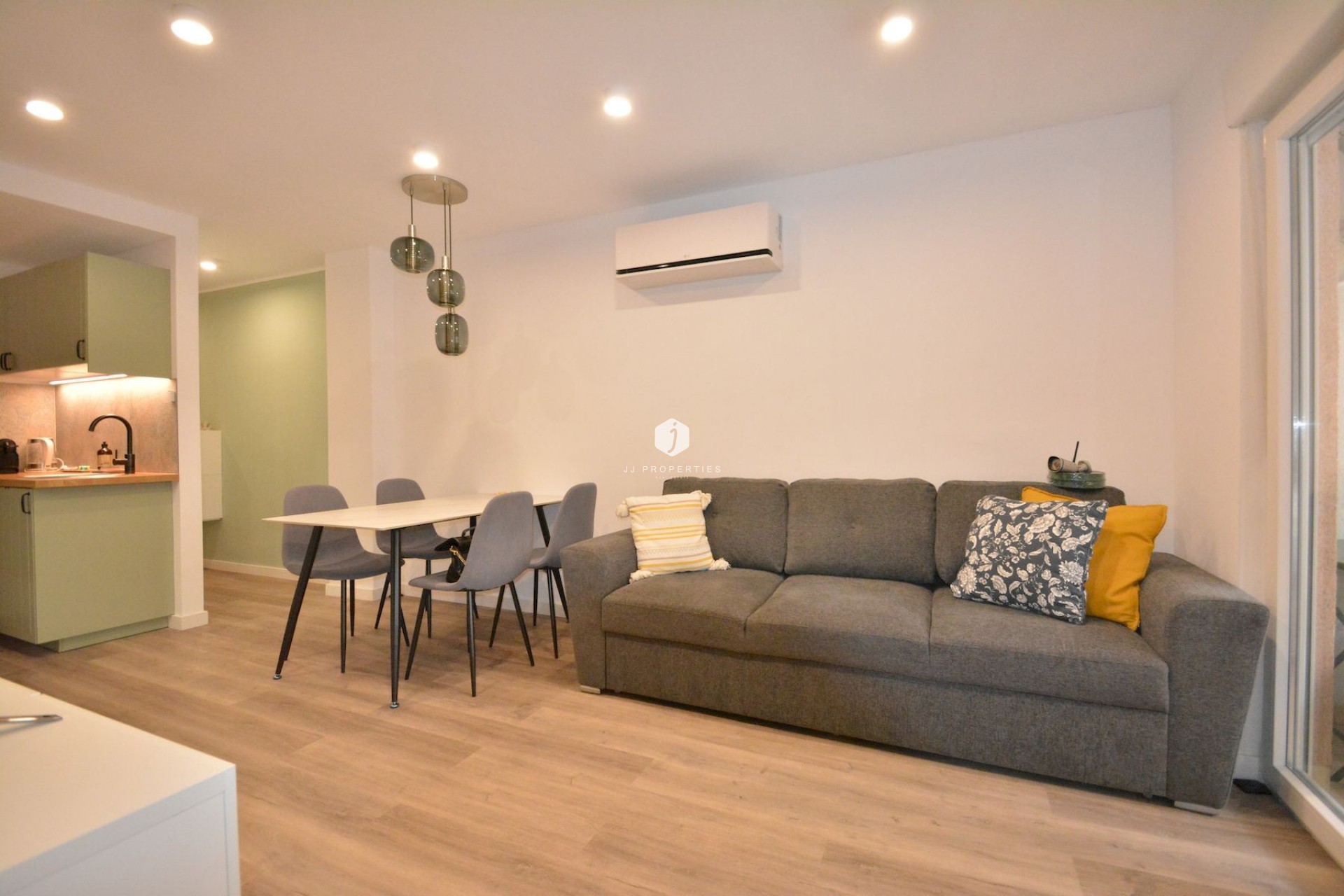 Tweedehands - Appartement / flat -
Torrevieja - Costa Blanca