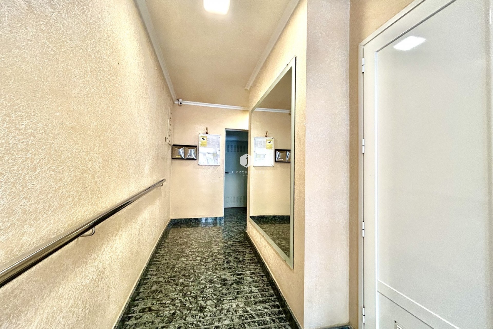 Tweedehands - Appartement / flat -
Torrevieja - Costa Blanca