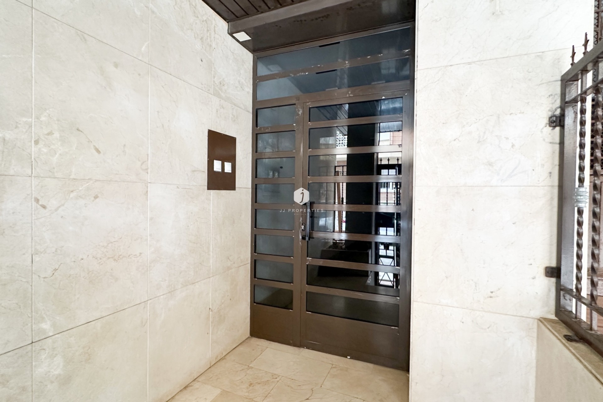 Tweedehands - Appartement / flat -
Torrevieja - Costa Blanca