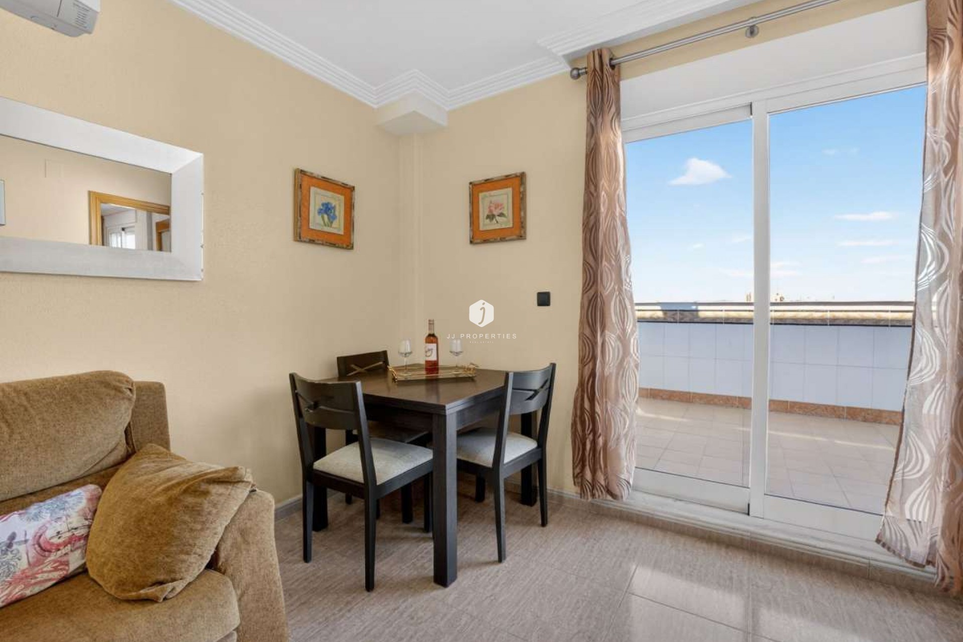 Tweedehands - Appartement / flat -
Torrevieja - Costa Blanca