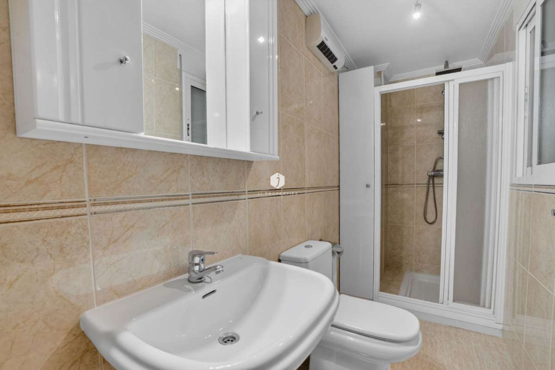 Tweedehands - Appartement / flat -
Torrevieja - Costa Blanca