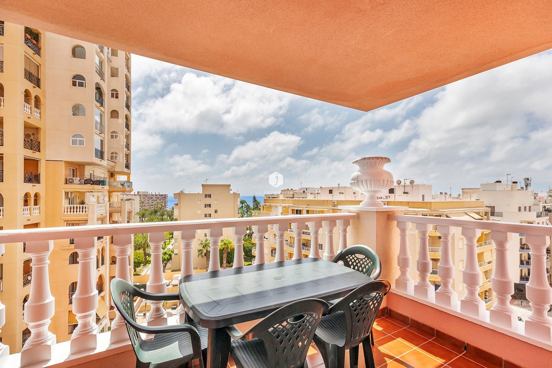 Tweedehands - Appartement / flat -
Torrevieja - Costa Blanca