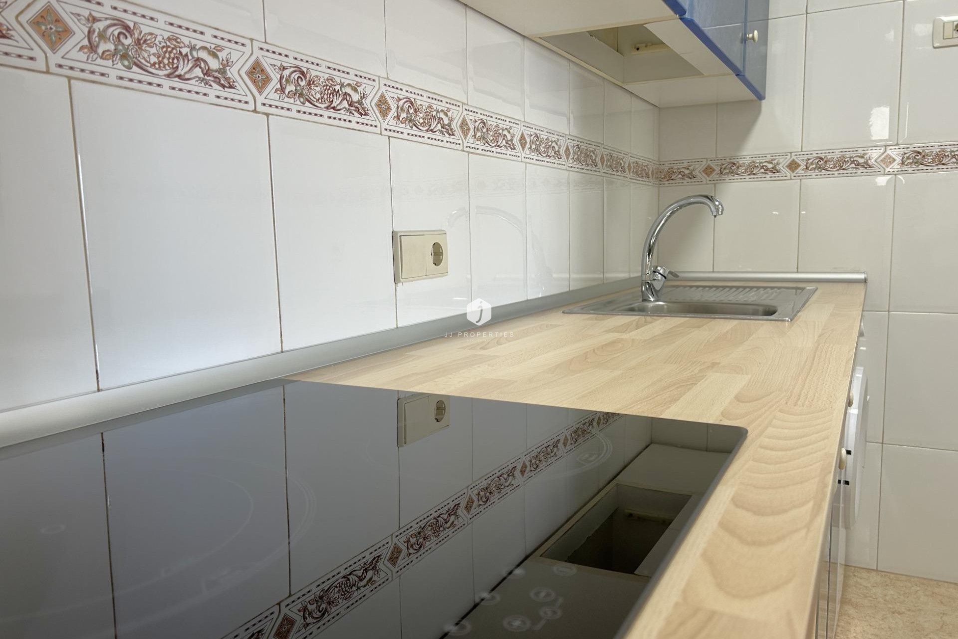 Tweedehands - Appartement / flat -
Torrevieja - El molino