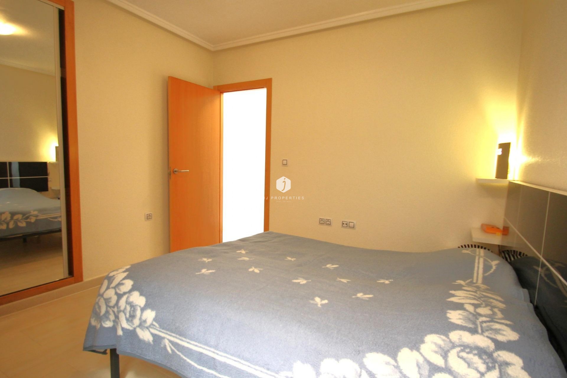 Tweedehands - Appartement / flat -
Torrevieja - El molino