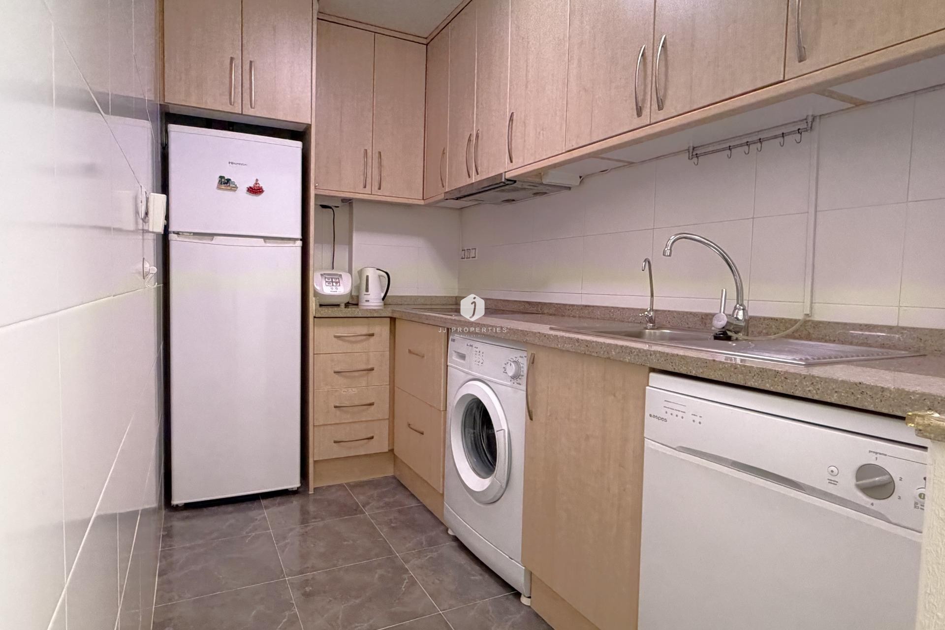 Tweedehands - Appartement / flat -
Torrevieja - El molino