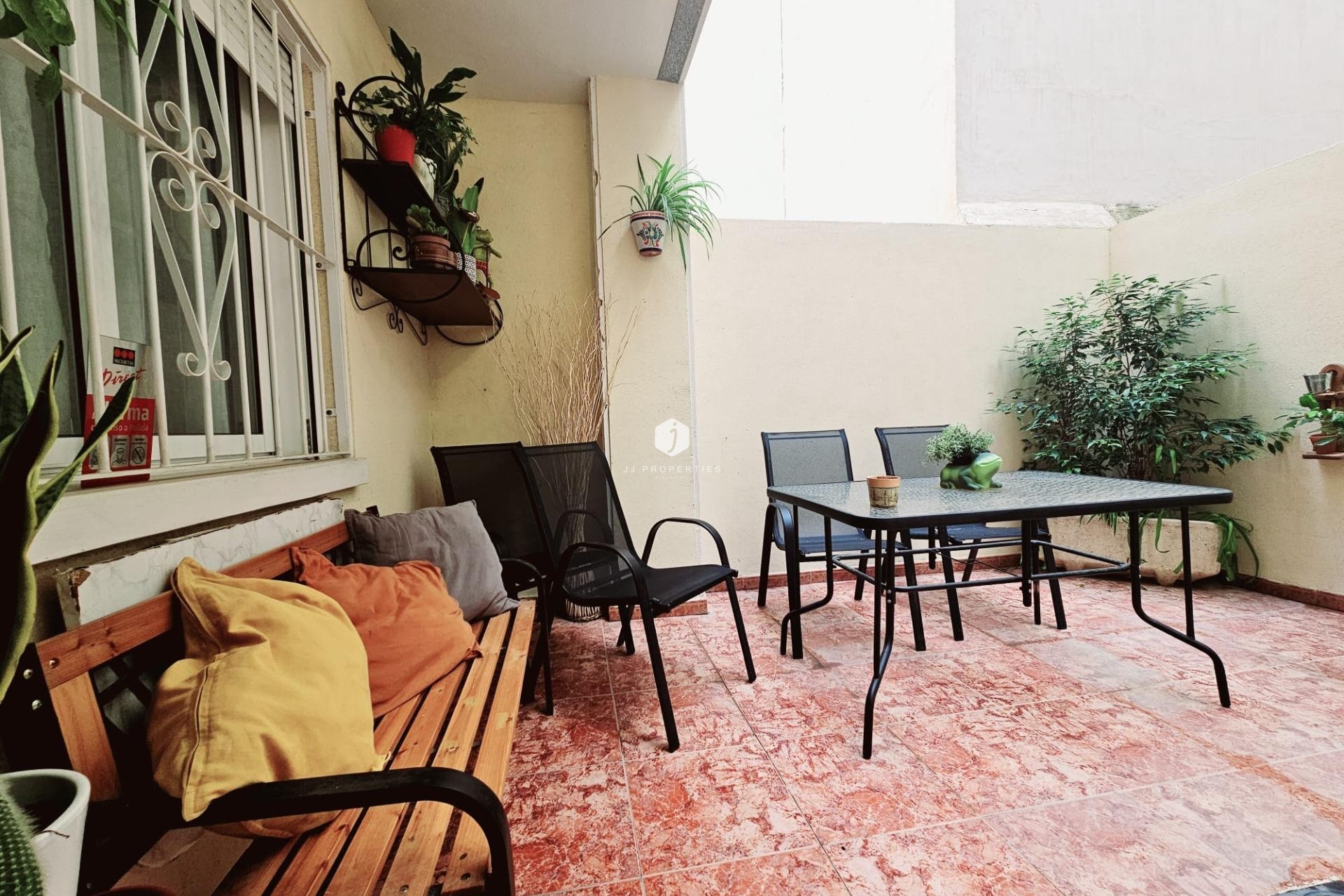 Tweedehands - Appartement / flat -
Torrevieja - Estacion de autobuses