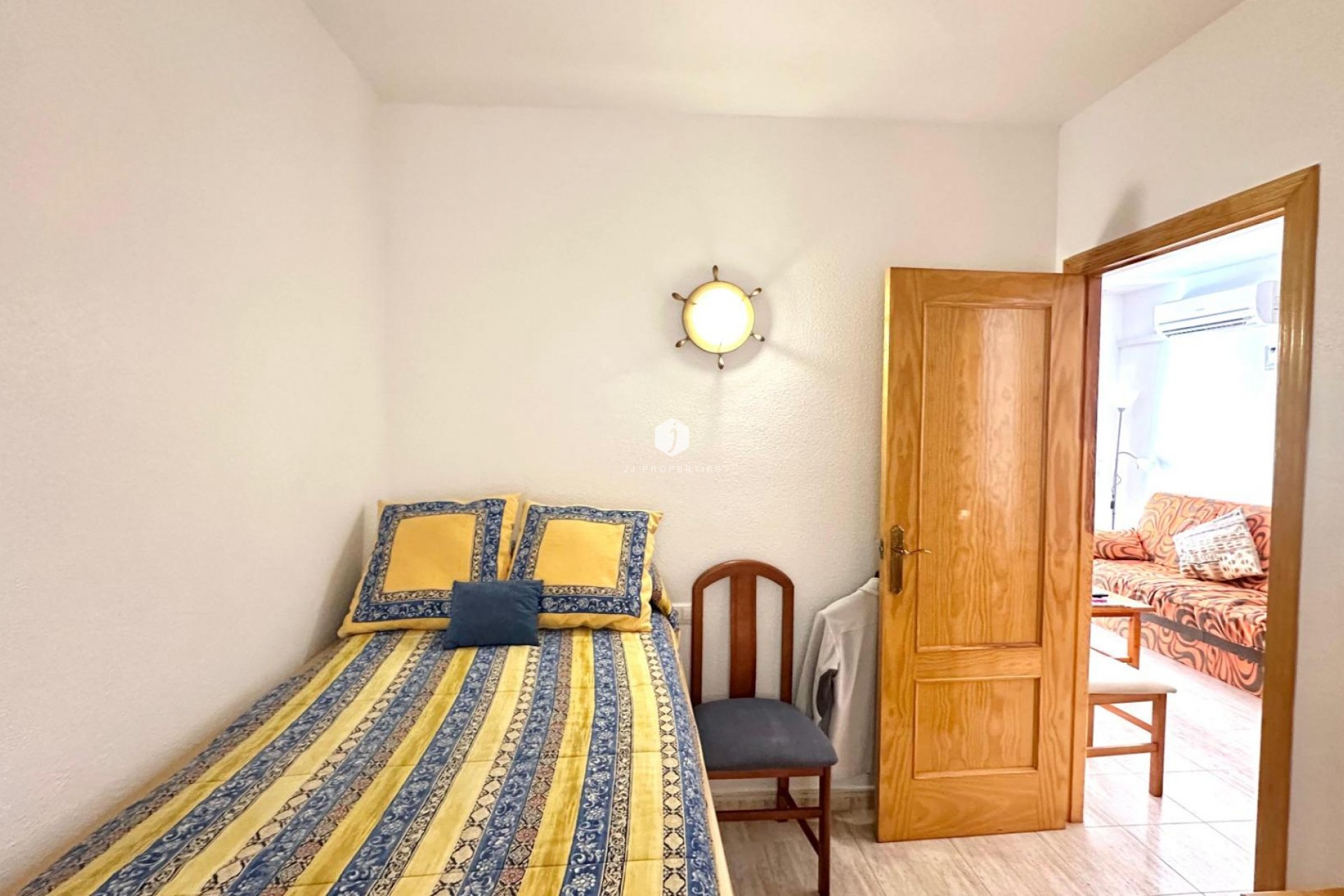 Tweedehands - Appartement / flat -
Torrevieja - Estacion de autobuses