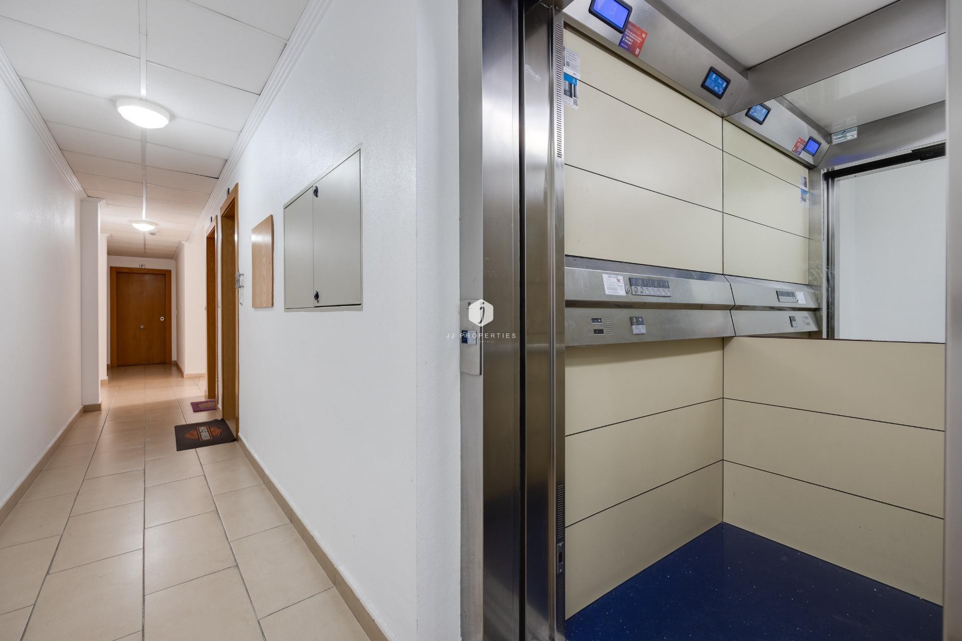 Tweedehands - Appartement / flat -
Torrevieja - Estacion de autobuses