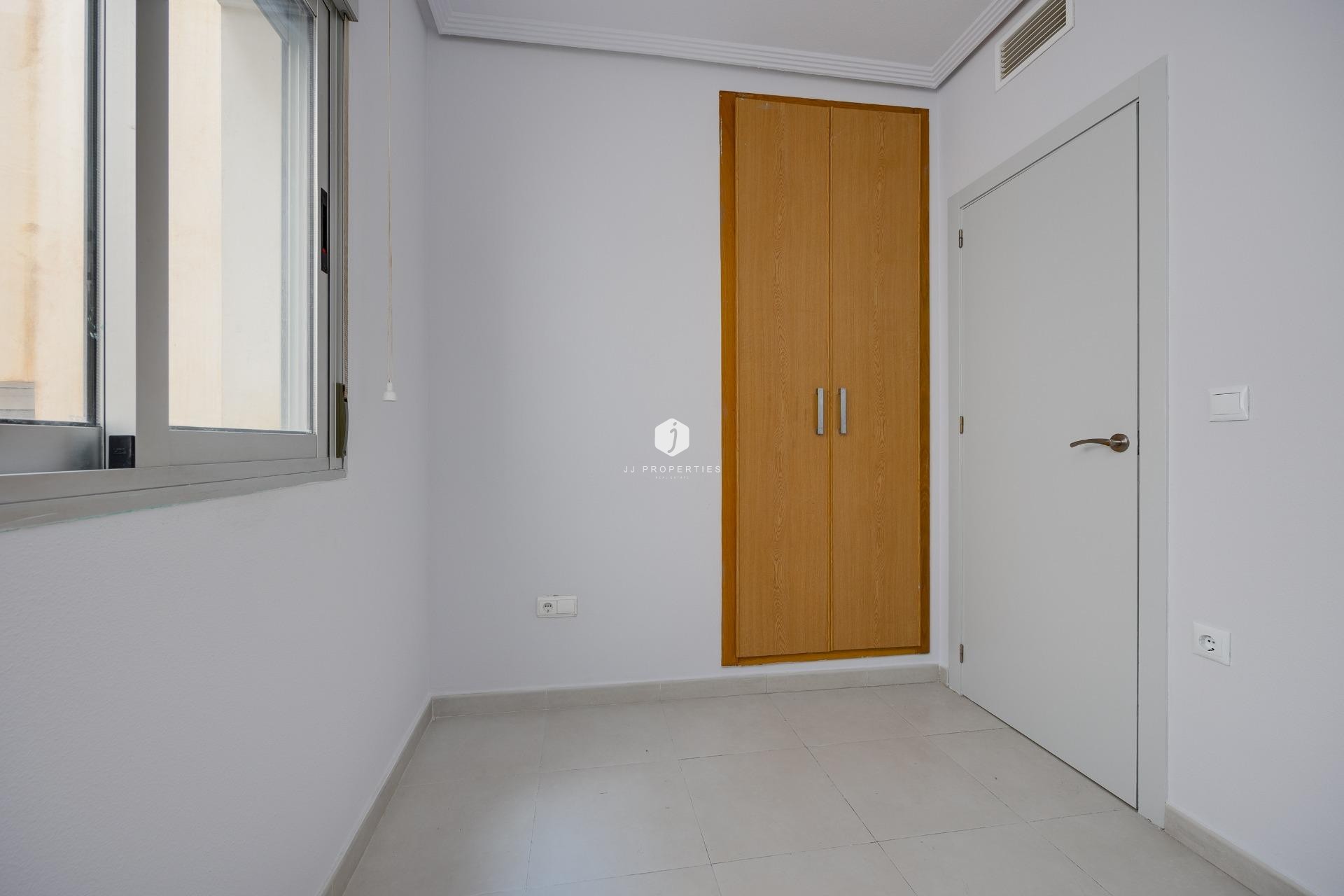 Tweedehands - Appartement / flat -
Torrevieja - Estacion de autobuses