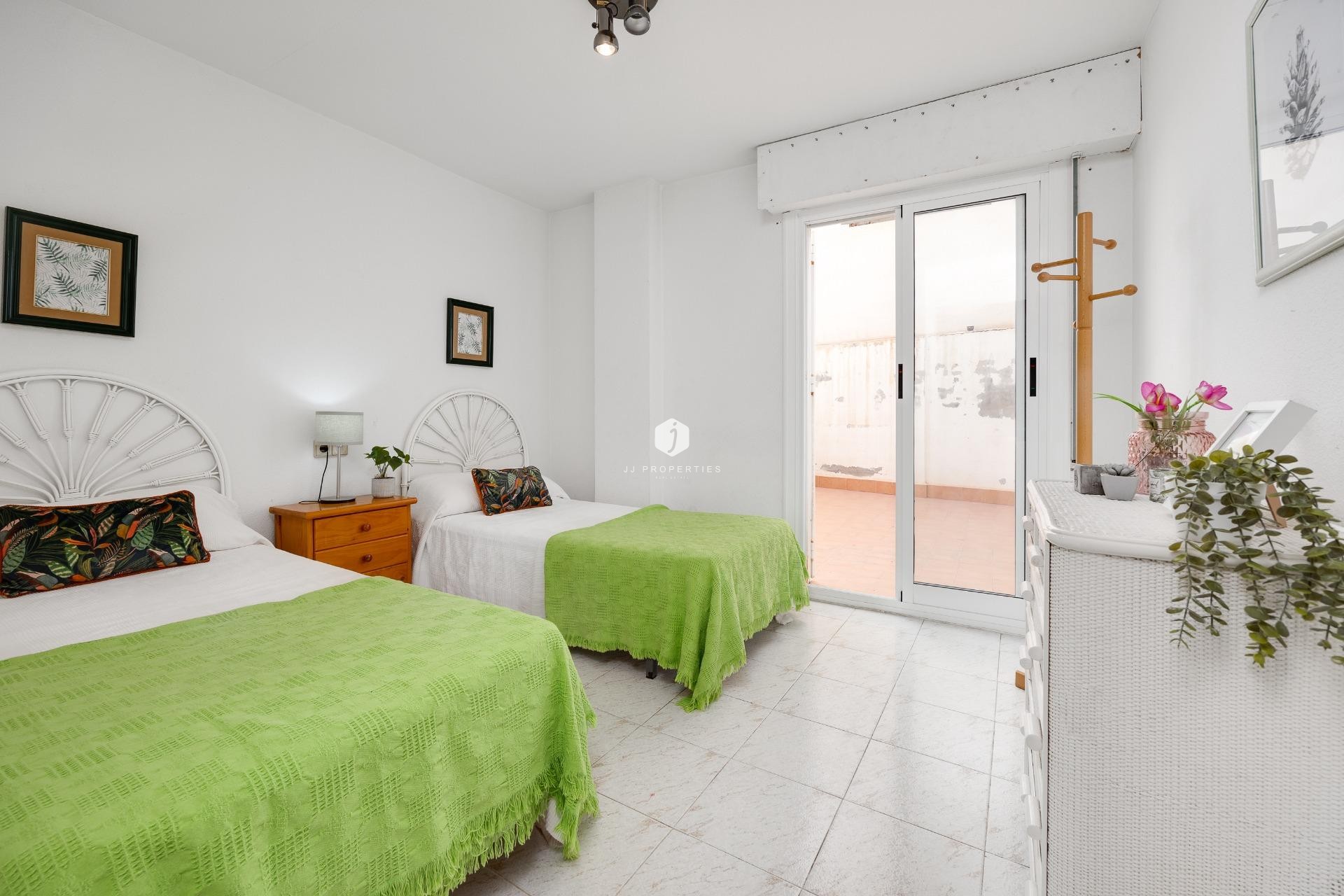 Tweedehands - Appartement / flat -
Torrevieja - Estacion de autobuses
