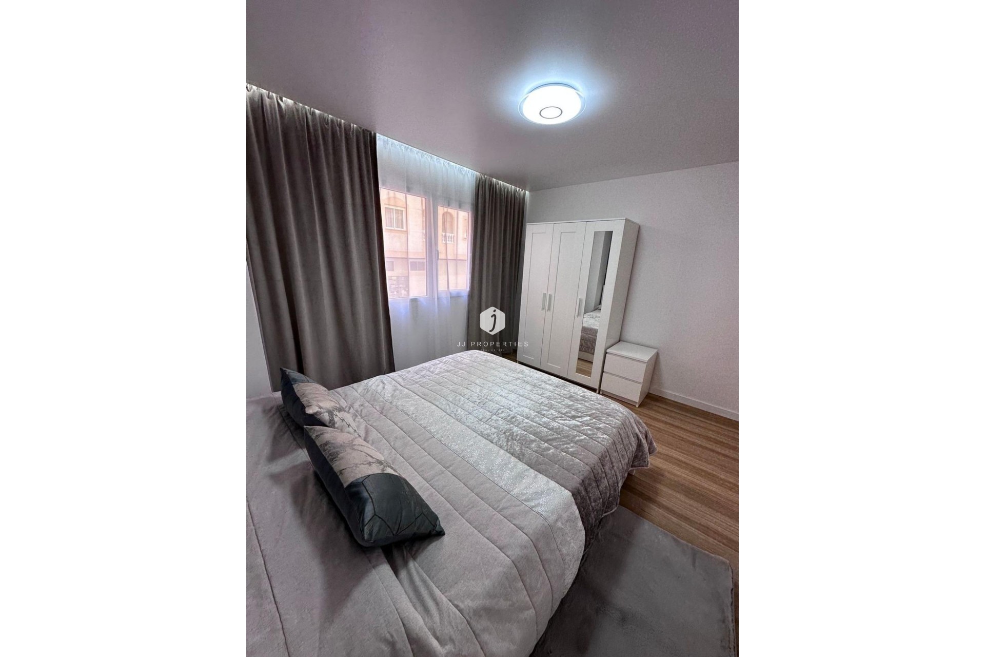 Tweedehands - Appartement / flat -
Torrevieja - Estacion de autobuses