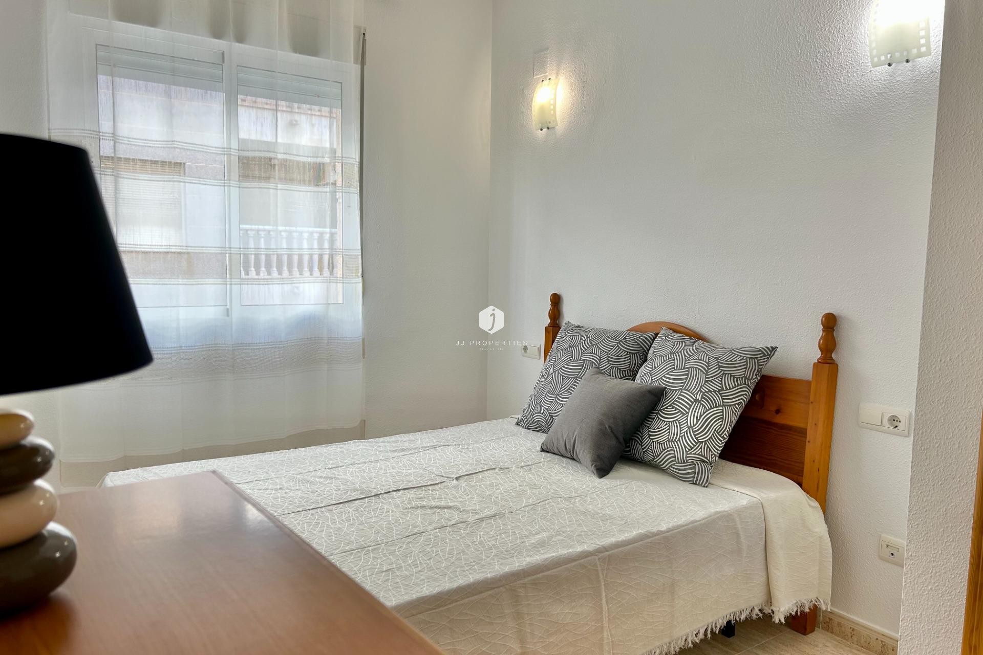 Tweedehands - Appartement / flat -
Torrevieja - Estacion de autobuses