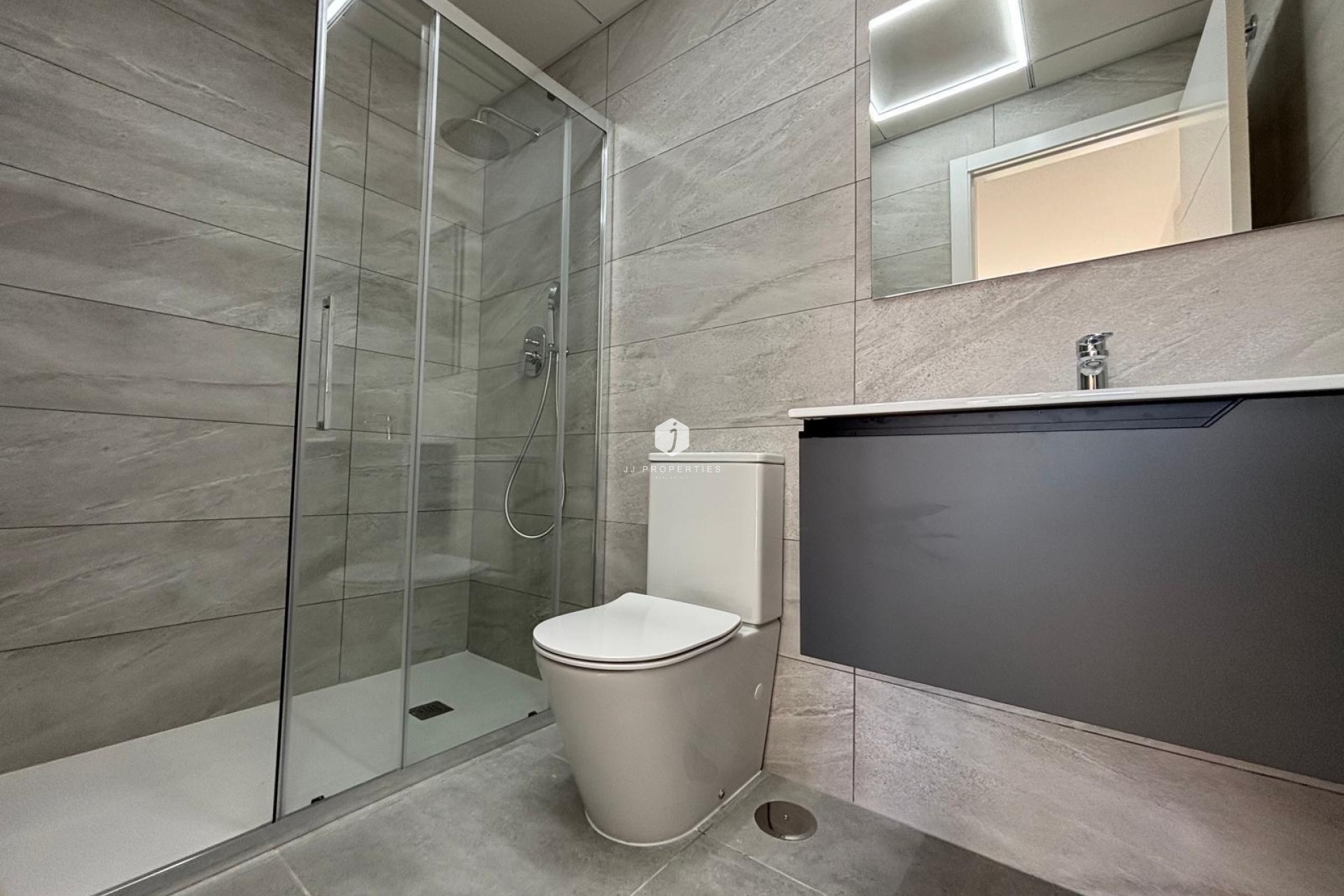 Tweedehands - Appartement / flat -
Torrevieja - Estacion de autobuses