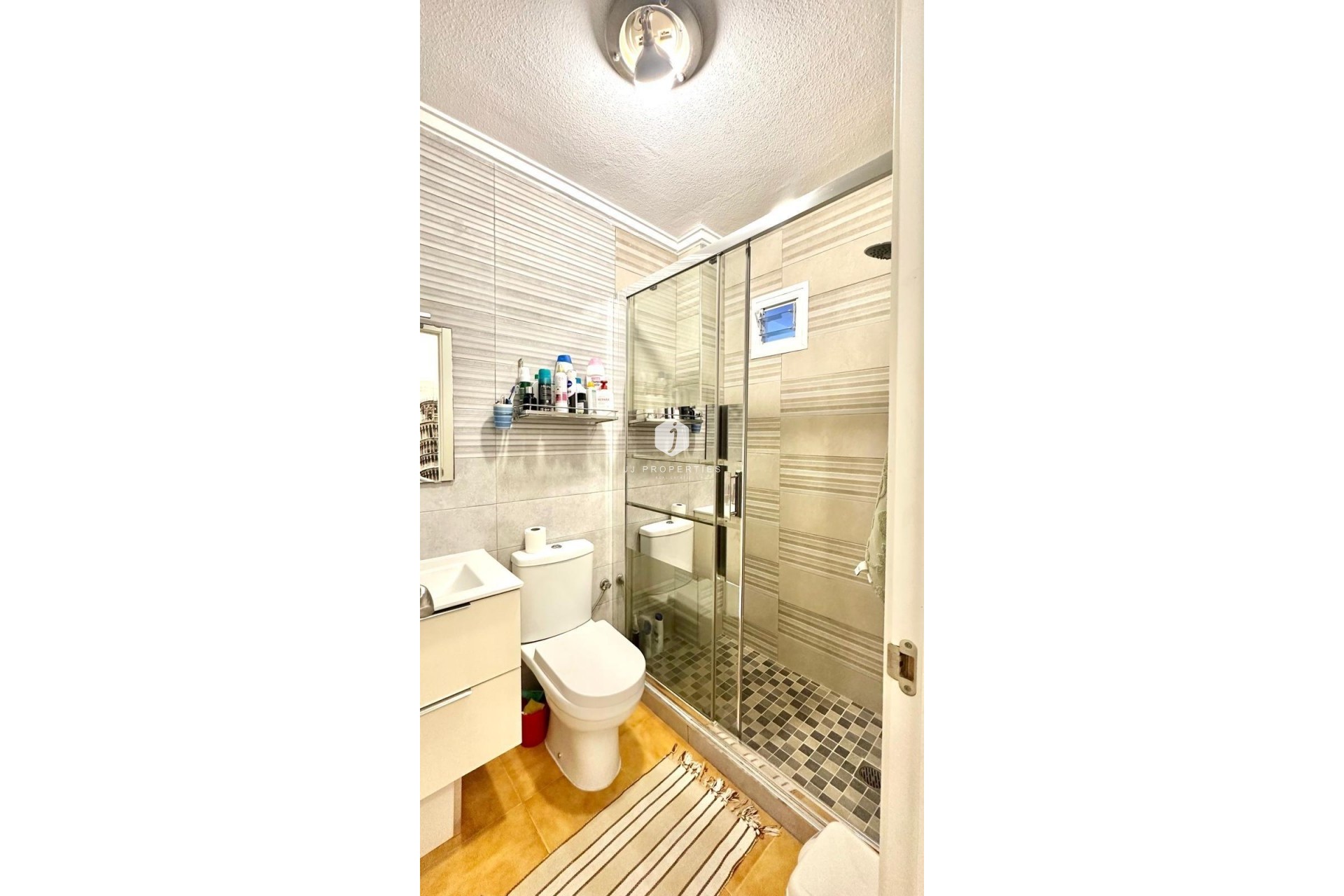 Tweedehands - Appartement / flat -
Torrevieja - Estacion de autobuses