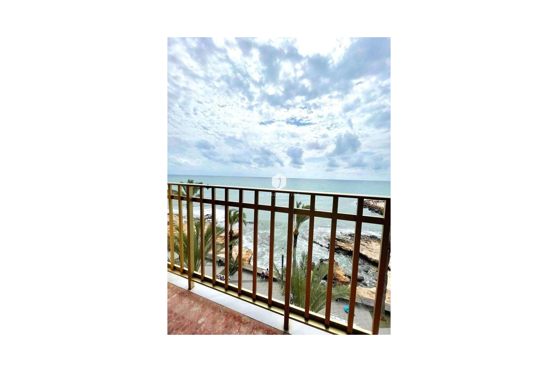 Tweedehands - Appartement / flat -
Torrevieja - Estacion de autobuses