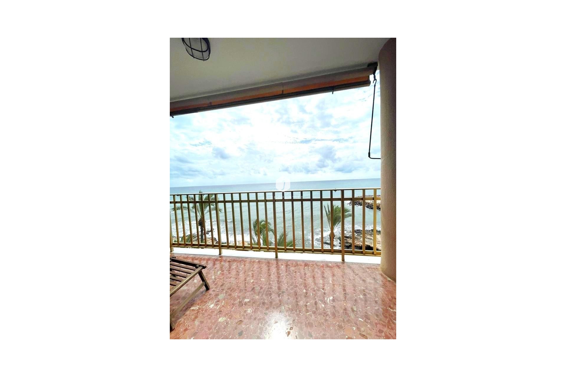 Tweedehands - Appartement / flat -
Torrevieja - Estacion de autobuses