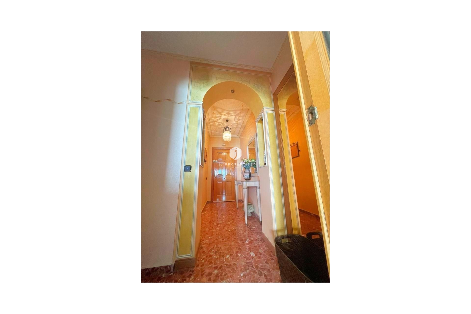 Tweedehands - Appartement / flat -
Torrevieja - Estacion de autobuses