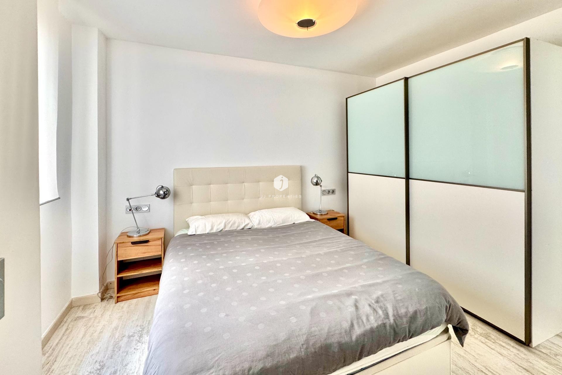 Tweedehands - Appartement / flat -
Torrevieja - Estacion de autobuses