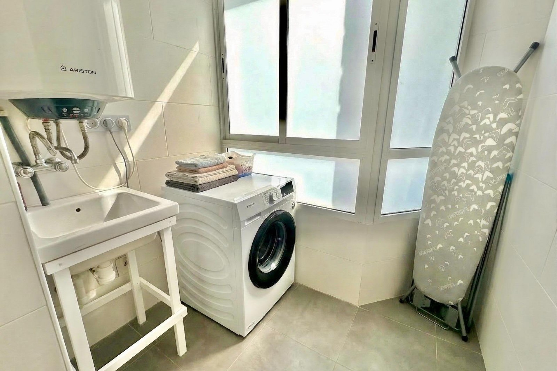 Tweedehands - Appartement / flat -
Torrevieja - Estacion de autobuses