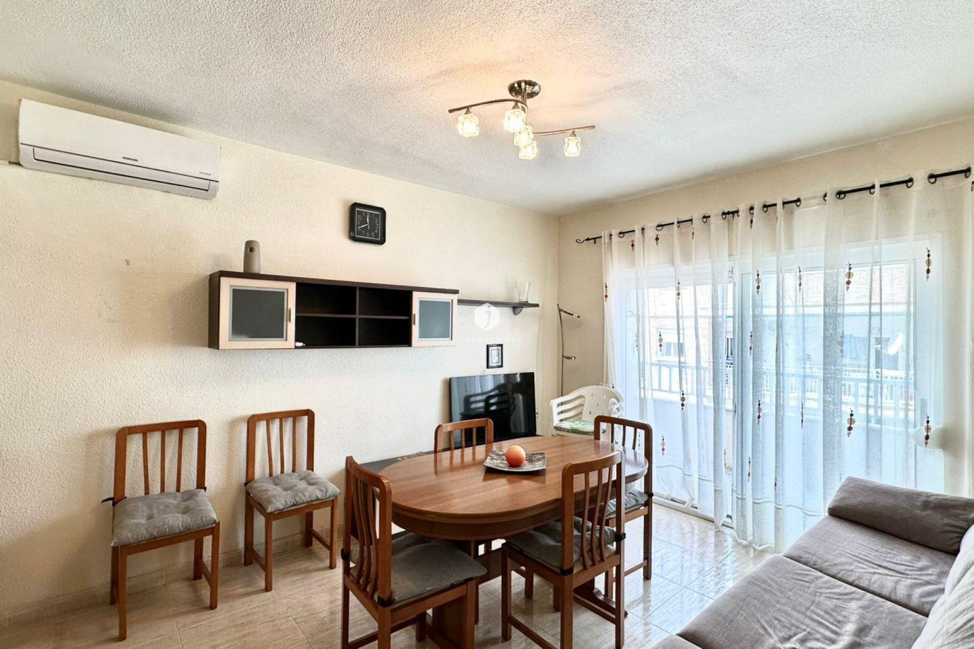 Tweedehands - Appartement / flat -
Torrevieja - Estacion de autobuses