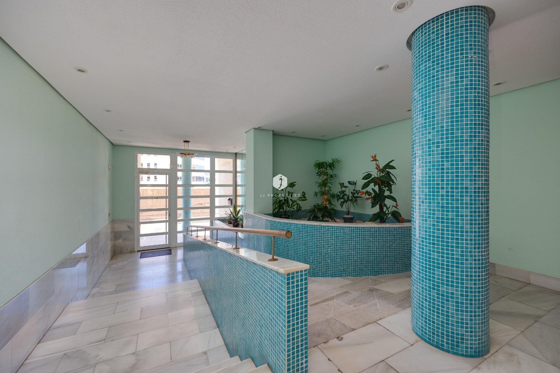 Tweedehands - Appartement / flat -
Torrevieja - Estacion de autobuses