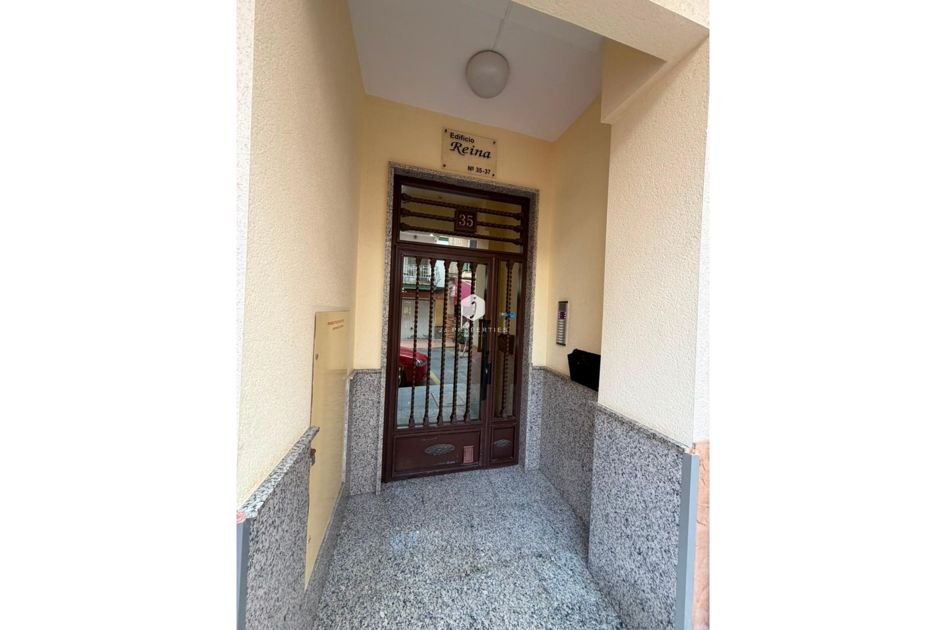 Tweedehands - Appartement / flat -
Torrevieja - Estacion de autobuses