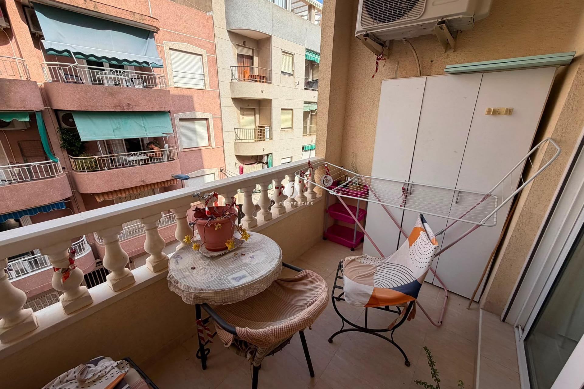 Tweedehands - Appartement / flat -
Torrevieja - Estacion de autobuses