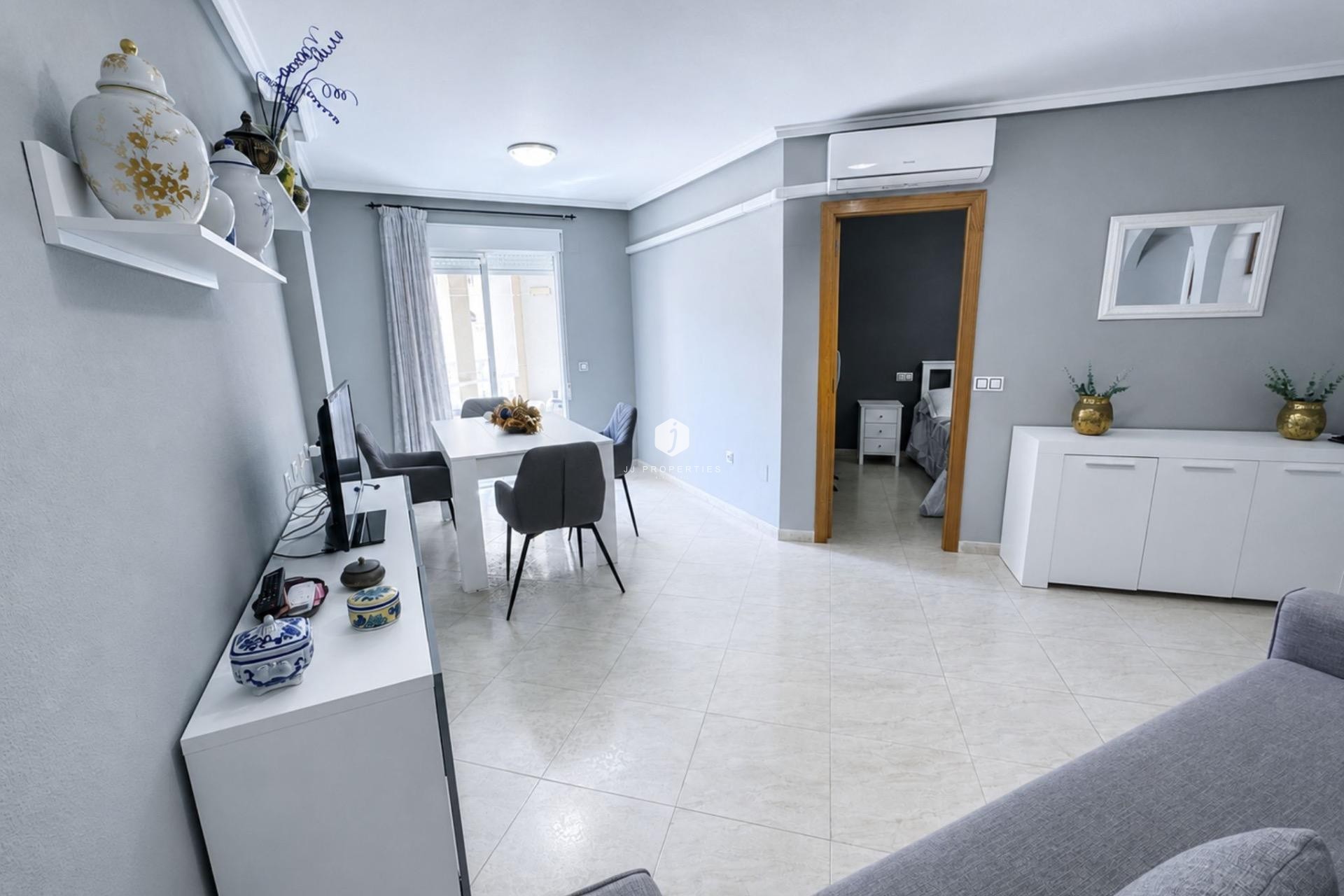 Tweedehands - Appartement / flat -
Torrevieja - Estacion de autobuses