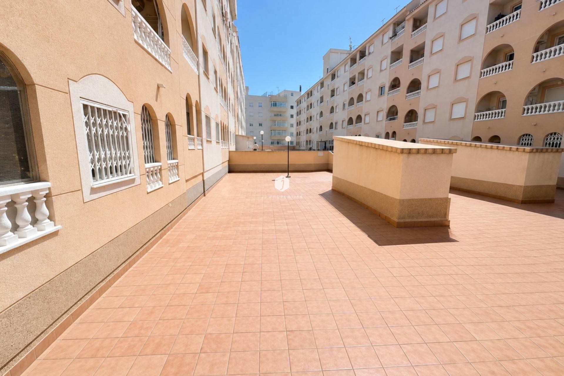 Tweedehands - Appartement / flat -
Torrevieja - Estacion de autobuses
