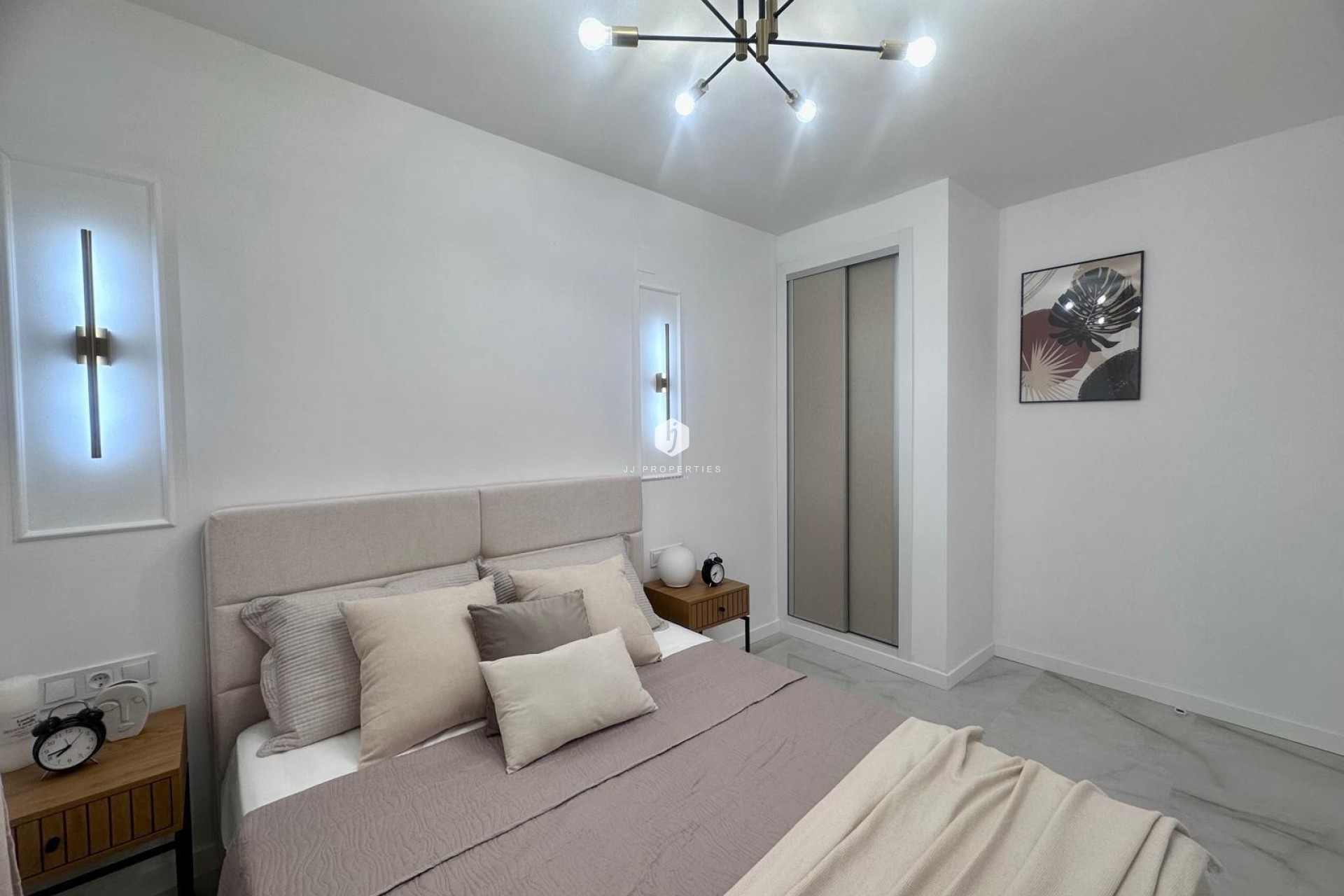 Tweedehands - Appartement / flat -
Torrevieja - Estacion de autobuses