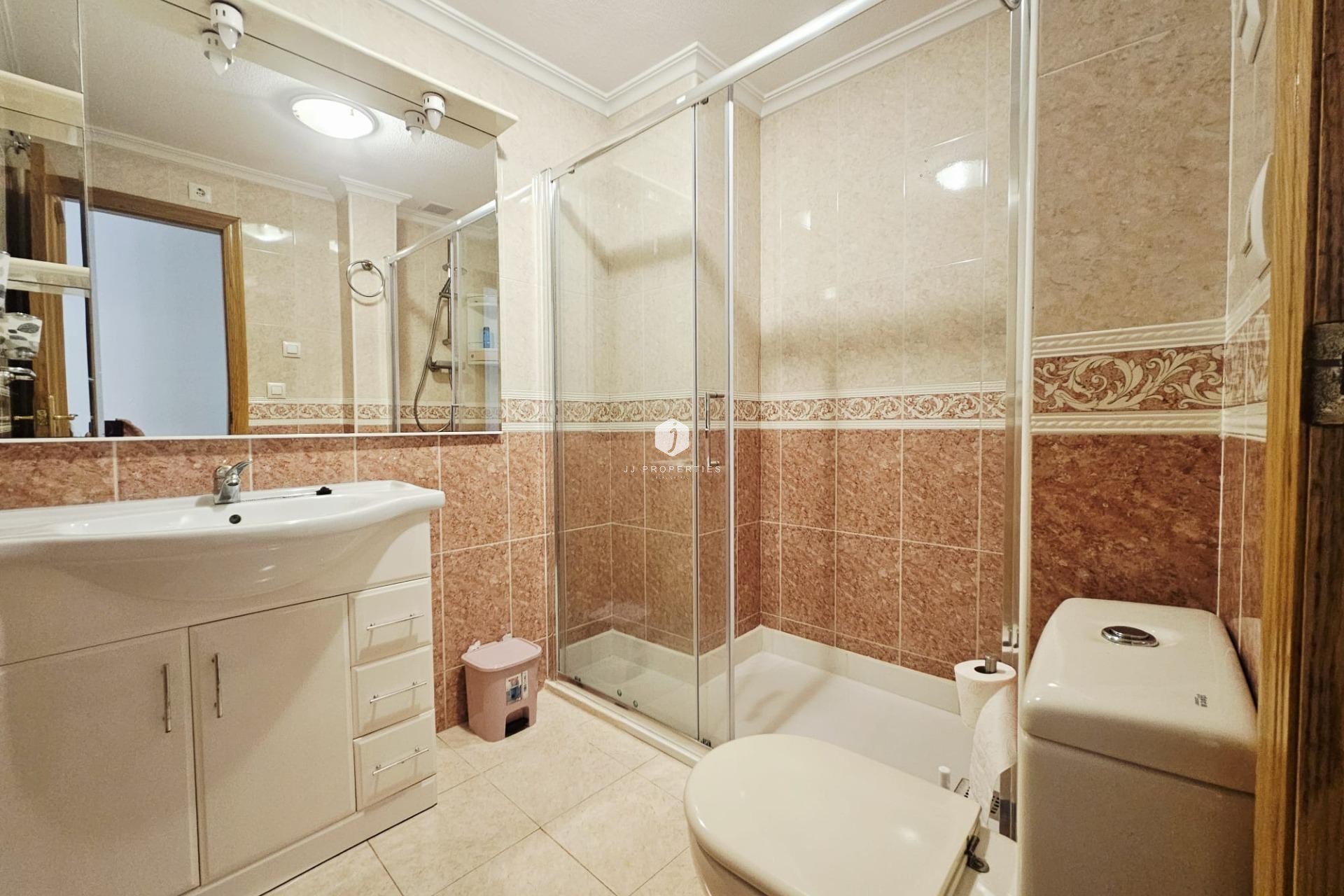 Tweedehands - Appartement / flat -
Torrevieja - Estacion de autobuses